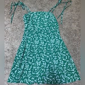 ✨Green floral Shein Sundress✨
